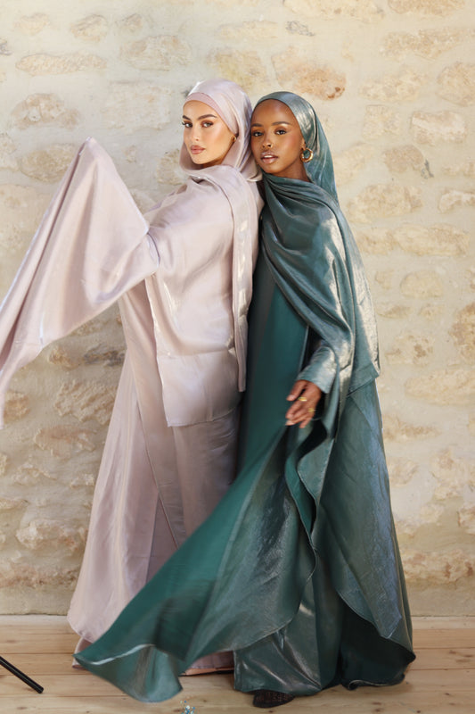 Abaya Lamsa « Émeraude » – La touche satinée d’élégance intemporelle