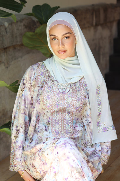 Mukhawar FARAH - Elegance florale et broderie précieuse « Lavande Étoilée »